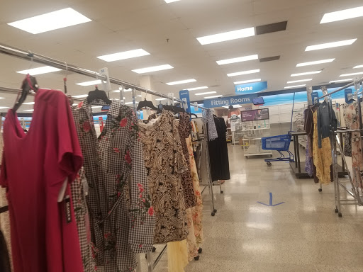 Clothing Store «Ross Dress for Less», reviews and photos, 177 Levittown Pkwy, Levittown, PA 19055, USA
