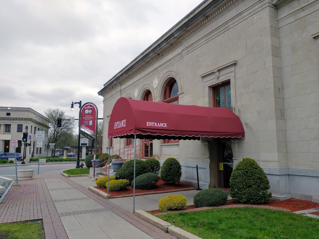 Tavern Restaurant 01085