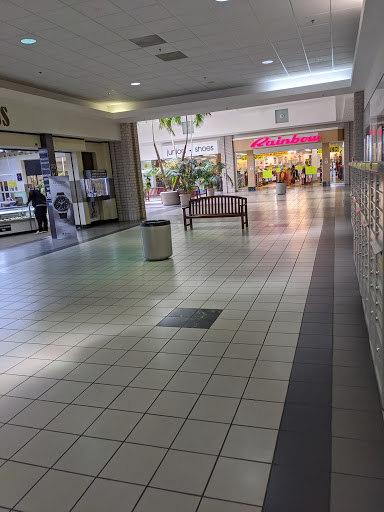 Shopping Mall «Dutch Square Mall», reviews and photos, 421 Bush River Rd, Columbia, SC 29210, USA