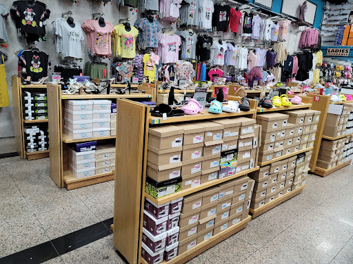 Clothing Store «V.I.M.», reviews and photos, 863 Broad St, Newark, NJ 07102, USA