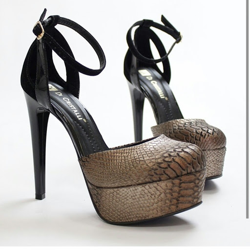 Stores to buy heels Guayaquil