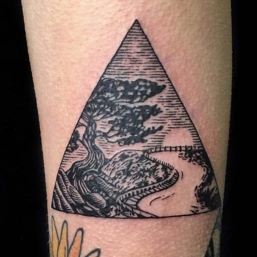 Tattoo Shop «Lucky Drive Tattoo Parlour», reviews and photos, 2228 4th St, San Rafael, CA 94901, USA