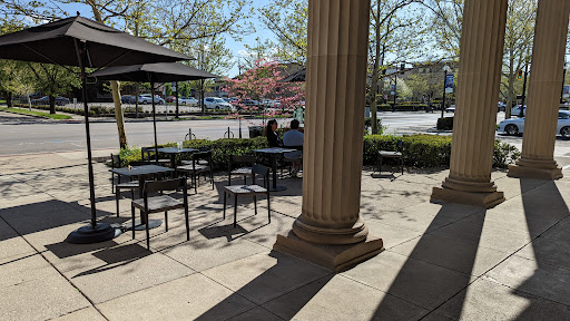 Coffee Shop «Starbucks», reviews and photos, 2450 E Main St, Bexley, OH 43209, USA