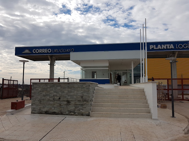 Opiniones de Polo Logistico Del Correo Uruguayo en Canelones - Oficina de empresa