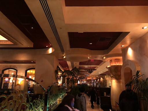 Restaurant «The Cheesecake Factory», reviews and photos, 53 Woodfield Rd, Schaumburg, IL 60173, USA