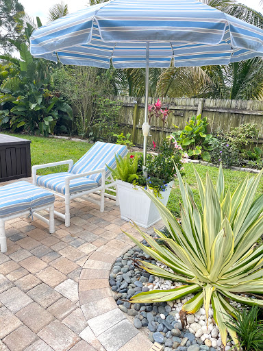 Thrift Store «Tambourine Resale Shop», reviews and photos, 1619 10th Ave, Vero Beach, FL 32960, USA