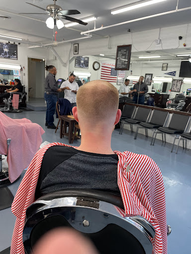 Barber Shop «East Patrick Barber Shop», reviews and photos, 43 E Patrick St Unit B, Frederick, MD 21701, USA