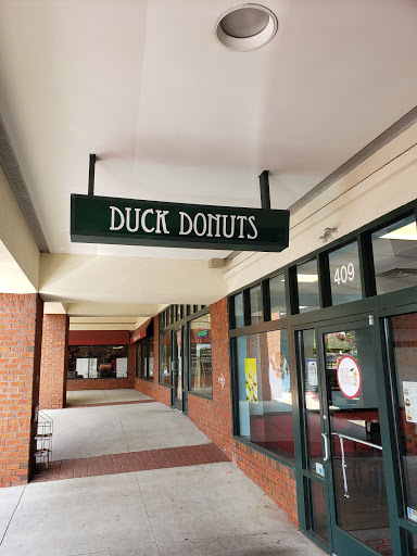Duck Donuts, 409 Pisgah Church Rd, Greensboro, NC 27455, USA, 