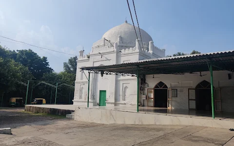 Defence Colony Masjid image
