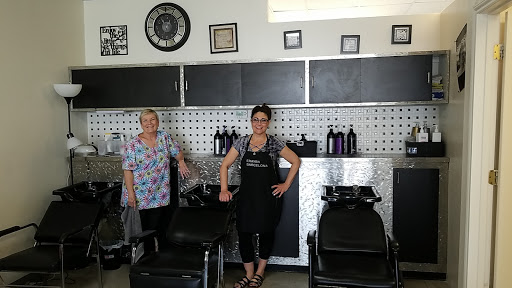 Hair Salon «Shear Madness Hair Salon», reviews and photos, 1208 FM 51 O, Decatur, TX 76234, USA