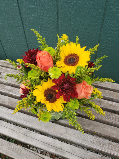 Florist «Country Gardens Blair Florist», reviews and photos, 1502 Washington St, Blair, NE 68008, USA