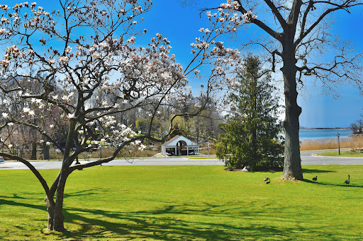 Shopping Mall «Stony Brook Village Center», reviews and photos, 111 Main St, Stony Brook, NY 11790, USA
