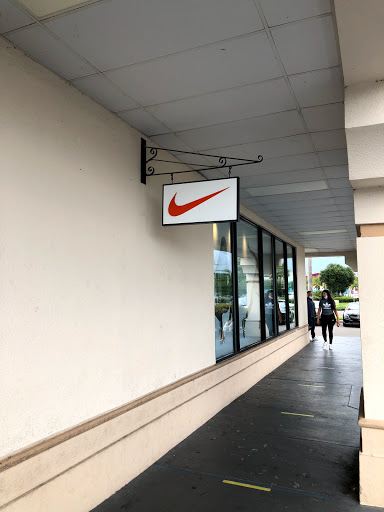 Clothing Store «Nike Clearance Store», reviews and photos, 5209 International Dr, Orlando, FL 32819, USA