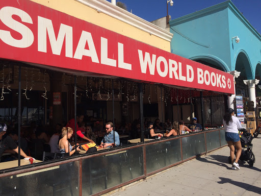 Book Store «Small World Books», reviews and photos, 1407 Ocean Front Walk, Venice, CA 90291, USA