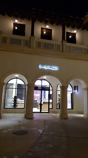 Cosmetics Store «MAC Cosmetics», reviews and photos, 1530 Buena Vista Dr #1b, Lake Buena Vista, FL 32830, USA