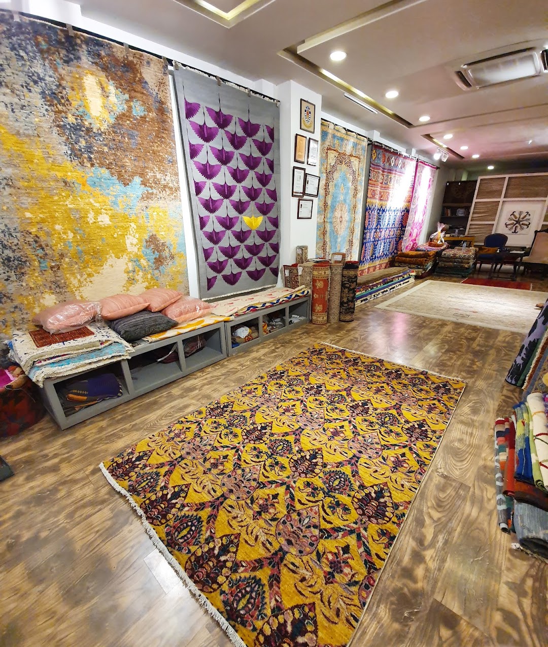 Miaco Carpets - Designer Rug Studio