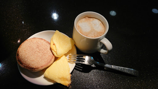 Lounge «The Club at SEA - Concourse A», reviews and photos, 11 Air Cargo Rd, SeaTac, WA 98158, USA