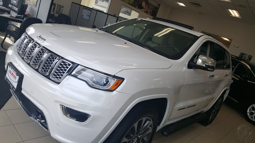 Car Dealer «Gurnee Chrysler Jeep Dodge Ram», reviews and photos, 7255 Grand Ave, Gurnee, IL 60031, USA