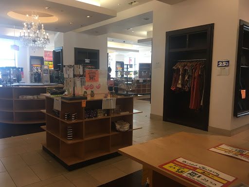 Fashion Accessories Store «Charming Charlie», reviews and photos, 14225 95th Ave #418, Orland Park, IL 60462, USA