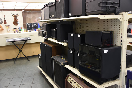 Pawn Shop «MoneyMan Pawn & Jewelry», reviews and photos, 1608 53rd Ave E, Bradenton, FL 34203, USA