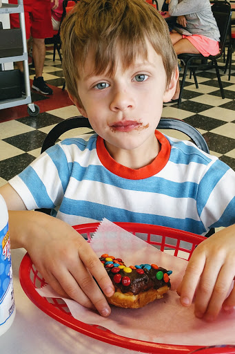 Donut Shop «The Donut Palace», reviews and photos, 37 Clarkson Rd, Ellisville, MO 63011, USA