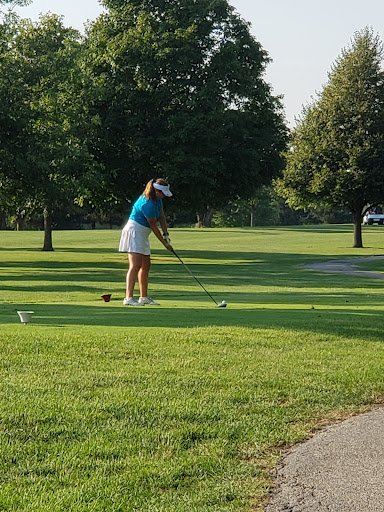 Golf Course «El Paso Golf Club», reviews and photos, 2860 County Rd 600 N, El Paso, IL 61738, USA