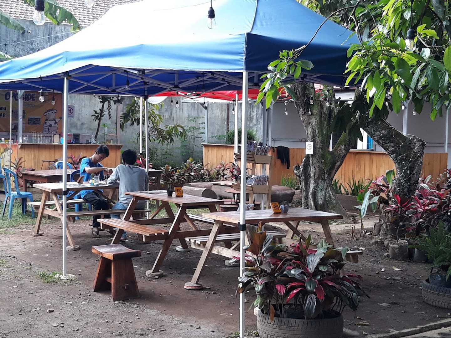 Gambar Garden Cafe Dago 109 / Gmki Cabang Bandung