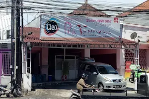 Warung Pink Tempong Denpasar image