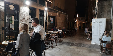 Bar Pitillo - Rúa Alta, 3, 36002 Pontevedra, Spain