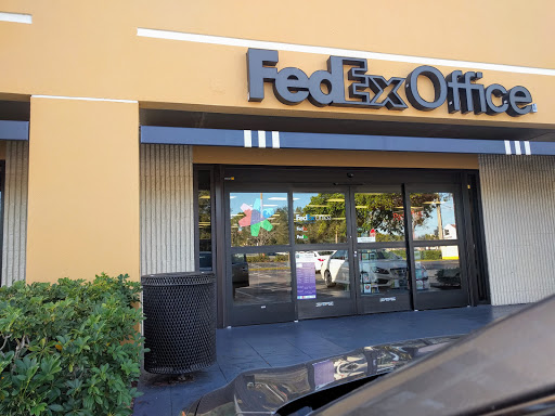 Print Shop «FedEx Office Print & Ship Center», reviews and photos, 2200 N University Dr, Coral Springs, FL 33071, USA