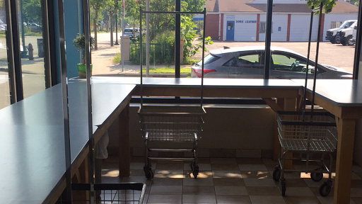 3627 E Lake St, Minneapolis, MN 55406, USA