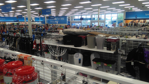 Clothing Store «Ross Dress for Less», reviews and photos, 7338 Gall Blvd, Zephyrhills, FL 33541, USA