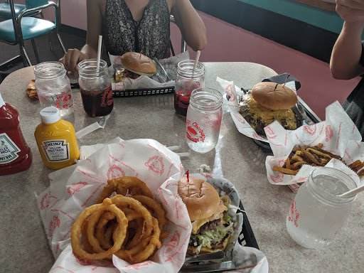 Shopping Mall «Tahitian Gardens», reviews and photos, 1975 Periwinkle Way, Sanibel, FL 33957, USA