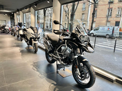 Bärenstark Bobillot - BMW Motorrad à Paris