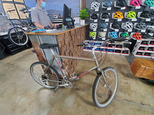 Bicycle Store «Trek Bicycle Store Johnson City», reviews and photos, 110 W Market St, Johnson City, TN 37604, USA