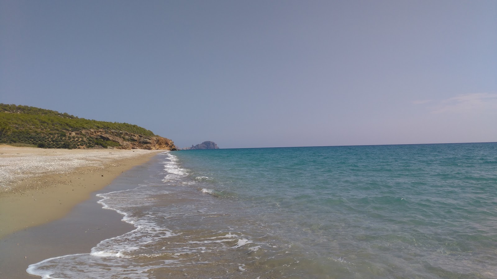 Yanisli Cave beach photo #8