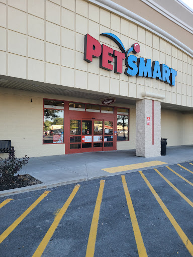 Pet Supply Store «PetSmart», reviews and photos, 67 Consumer Square, Plattsburgh, NY 12901, USA