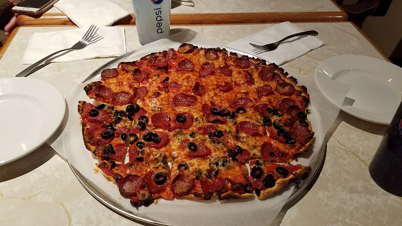 #6 best pizza place in Green Bay - Cranky Pat's Pizzeria