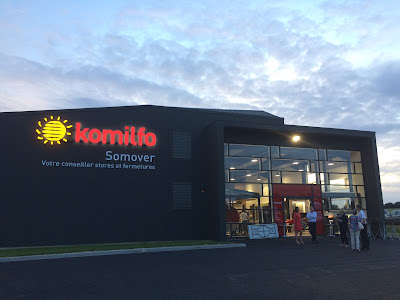 Komilfo Somover à Montaigu - Pergolas, Stores, Fenêtres, Menuiseries à Montaigu-Vendée
