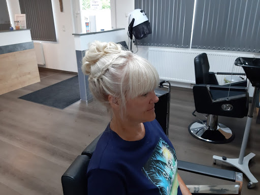 Haarstudio Iris Höller In Ebensee