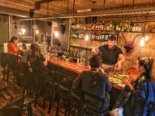 Bars with reserved areas for couples in Tel Aviv