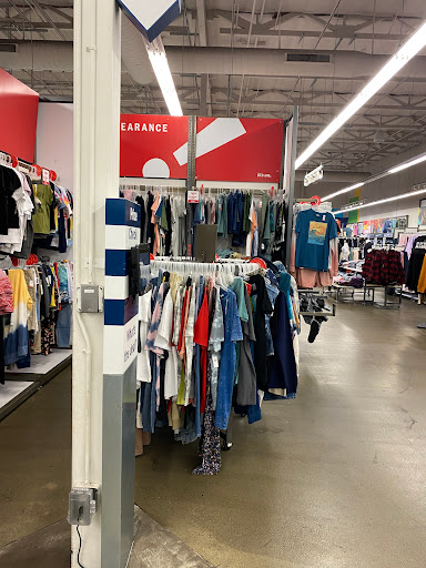 Clothing Store «Old Navy», reviews and photos, 3581 N Freeway Blvd, Sacramento, CA 95834, USA