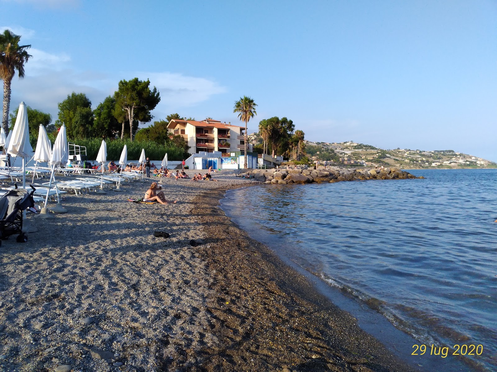 Foto von San Martino beach und die siedlung