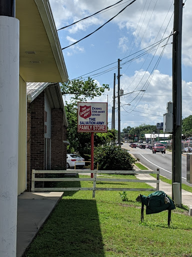 Thrift Store «Humane Society of Marion County: Thrift Store», reviews and photos, 110 NW 10th St, Ocala, FL 34475, USA