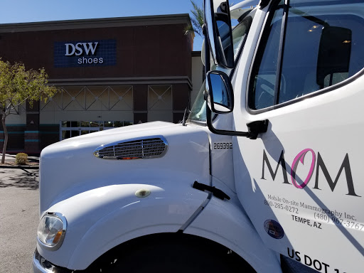 Shoe Store «DSW Designer Shoe Warehouse», reviews and photos, 7555 W Bell Rd, Peoria, AZ 85382, USA