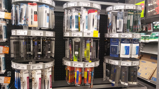 Office Supply Store «Staples», reviews and photos, 19141 Golden Valley Rd, Santa Clarita, CA 91387, USA