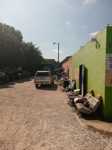 Auto Body Parts Supplier «Auto Parts Place Used & New», reviews and photos, 4417 E Jefferson St, Grand Prairie, TX 75051, USA