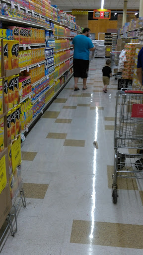 Supermarket «Fine Fare Supermarket», reviews and photos, 200 W Buttonwood St, Reading, PA 19601, USA