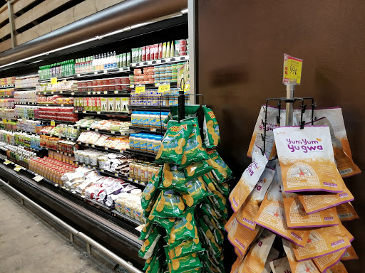 Supermarket «Manhattan Avenue Food Bazaar Supermarket», reviews and photos, 21 Manhattan Ave, Brooklyn, NY 11206, USA