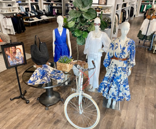 Clothing Store «Banana Republic», reviews and photos, 454 Evergreen Ct, Central Valley, NY 10917, USA